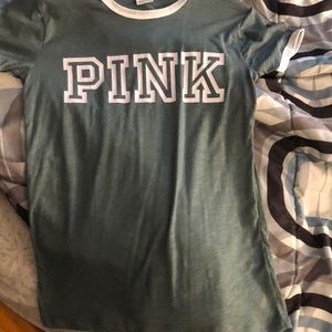 Army green VS PINK T shirt
